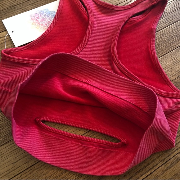 Bella Movement Beyond the Gym Slimming Fit Crop Top Size Large - Picture 6 of 6